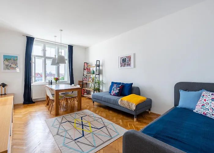 *Sunny And Stylish* Apt With Balcony Near Tv Tower
