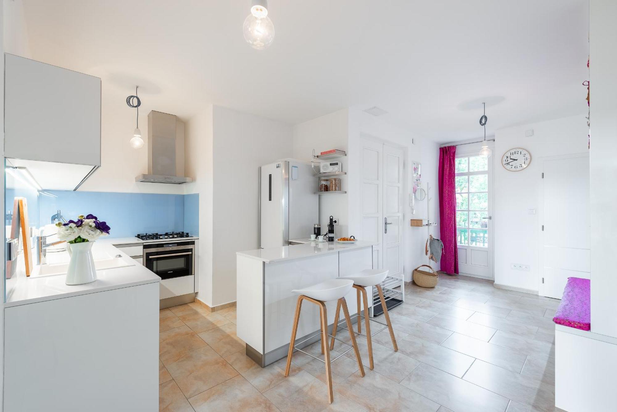 Apartment *sunny And Stylish* With Balcony Near Tv Tower